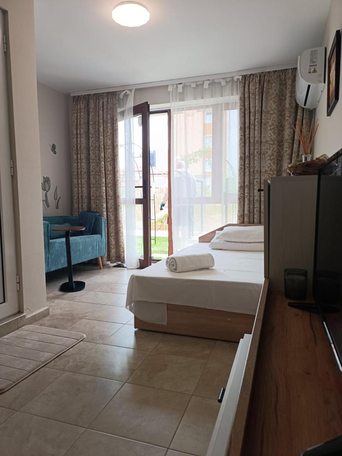 Megi Apartments, Nesebar Sity Esterno foto