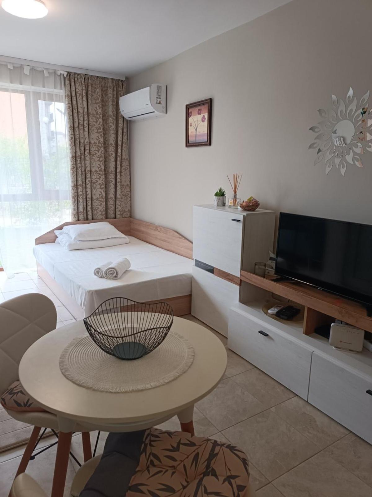 Megi Apartments, Nesebar Sity Esterno foto